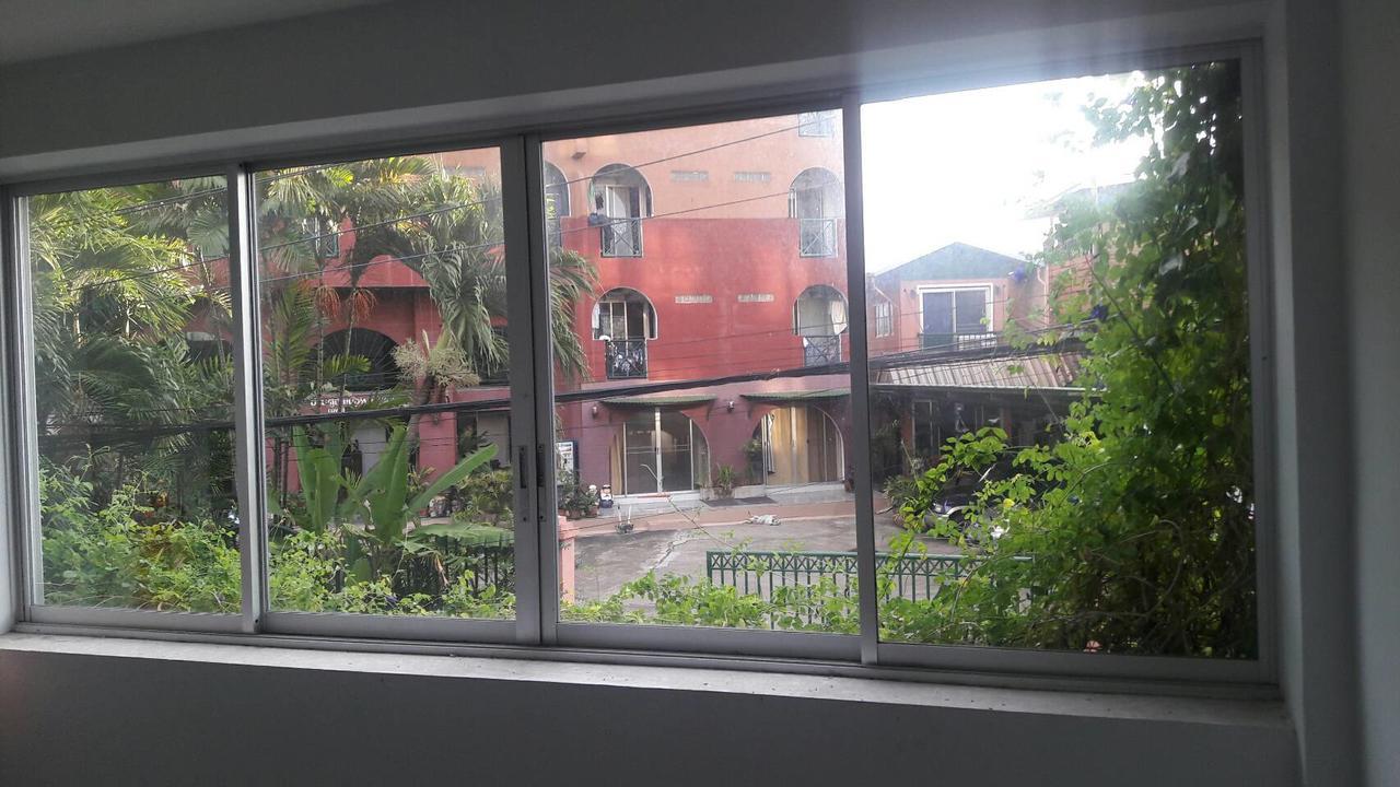 Baankhunmae Apartment Банкок Екстериор снимка